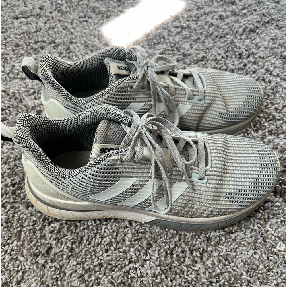 Adidas Sneakers